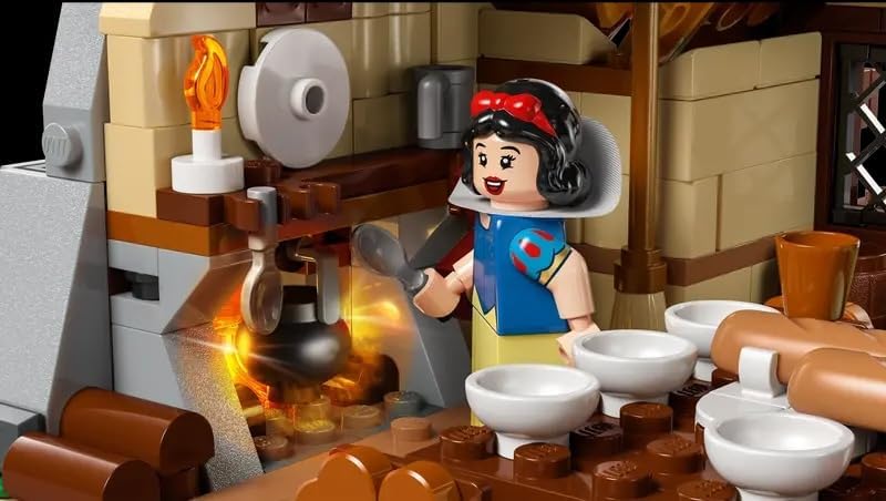 Lego Disney 43242 - Snow White and The Seven Dwarfs' Cottage